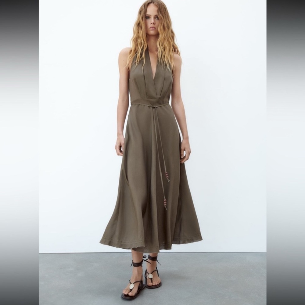 Zara Viral Halter Neck Linen-Blend Dress – A Must-Have! Size XS